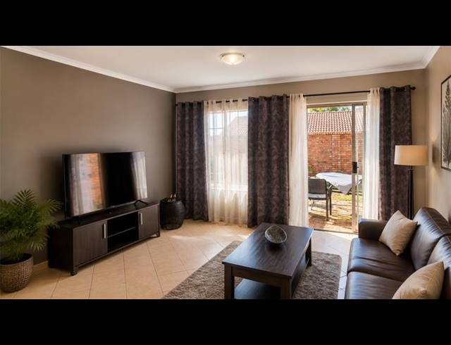 2 BEDROOM TOWNHOUSE FOR SALE IN ELARDUSPARK
